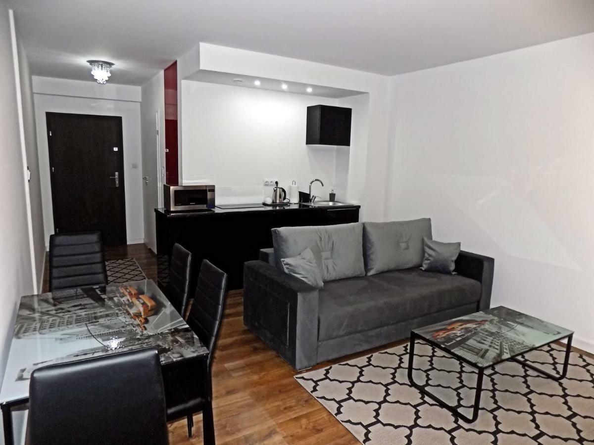 Apartament Mona Starowka-Old Town Apartment Elblag Luaran gambar
